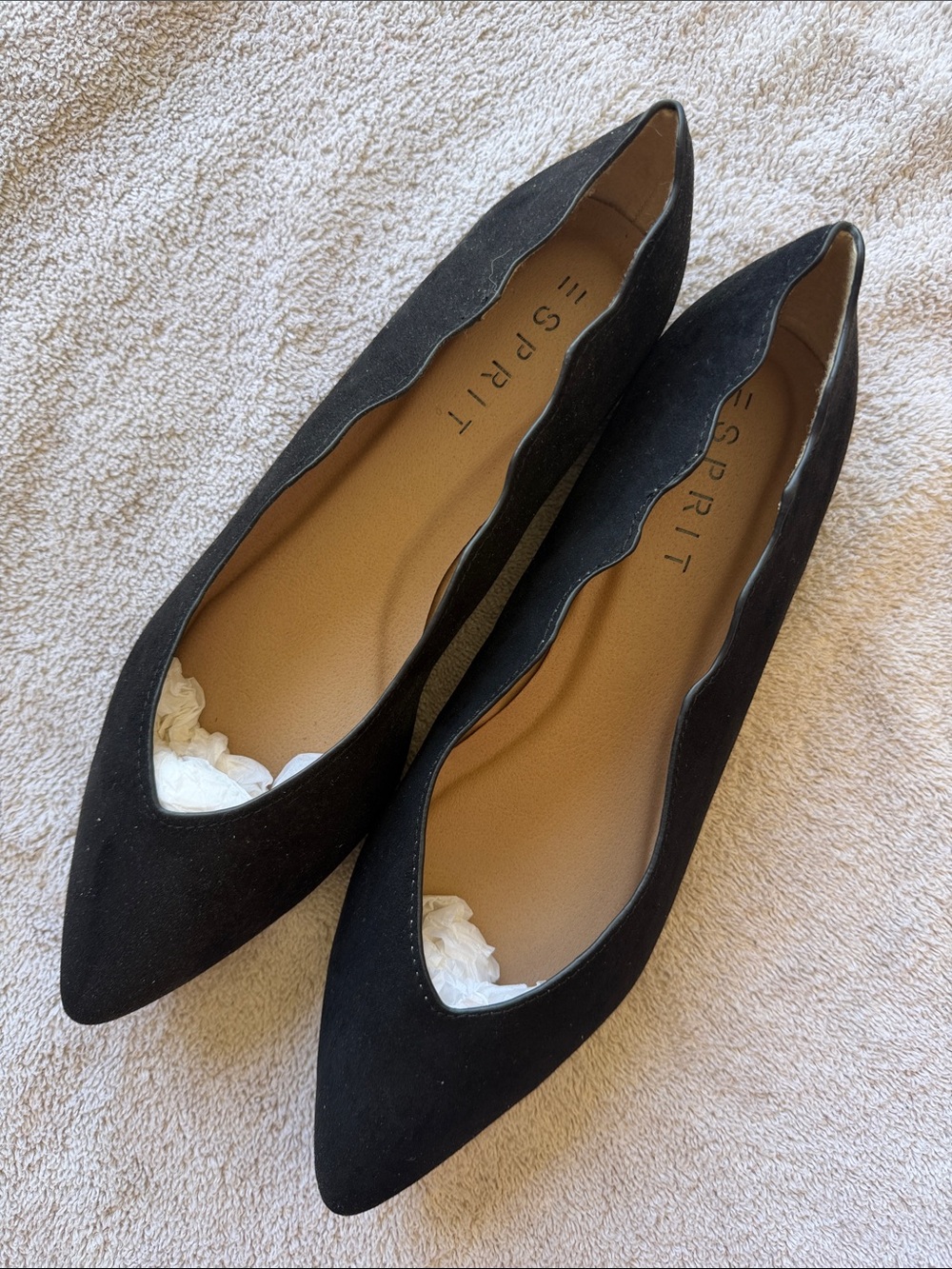 Esprit Black Pointed Scalloped Edge Flats